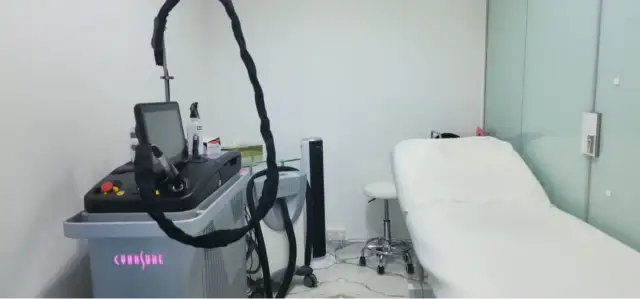 غرفة إزالة الشعر بالليزر